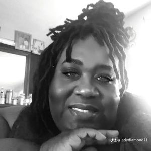 Meet your Posher, Suzette